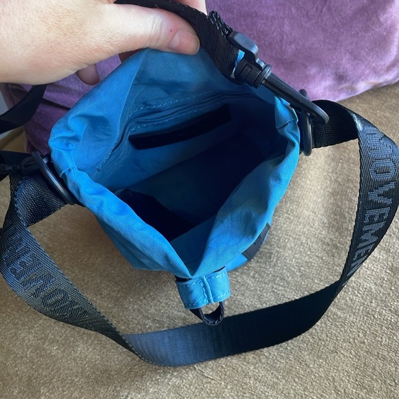 New FP Movement Road Runner Recycled Nylon Bucket Bag - Picture 6 of 8